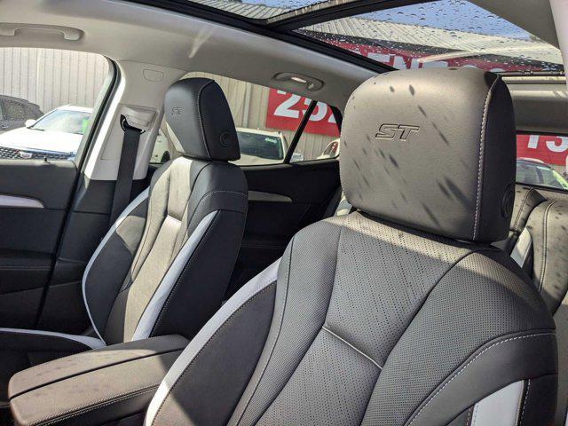 new 2025 Buick Envision car, priced at $41,235