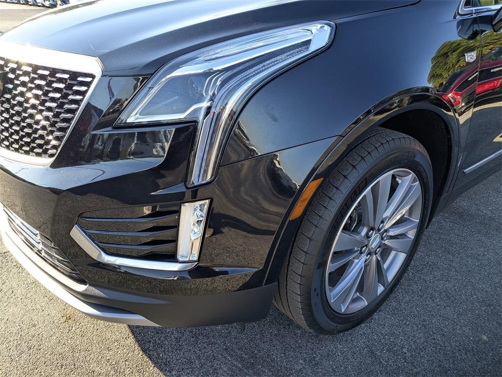 used 2025 Cadillac XT5 car, priced at $43,595