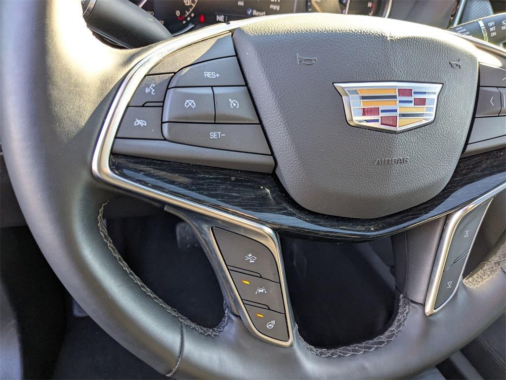 used 2025 Cadillac XT5 car, priced at $43,595