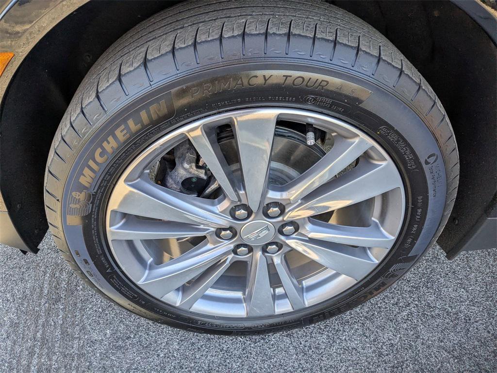 used 2025 Cadillac XT5 car, priced at $43,595