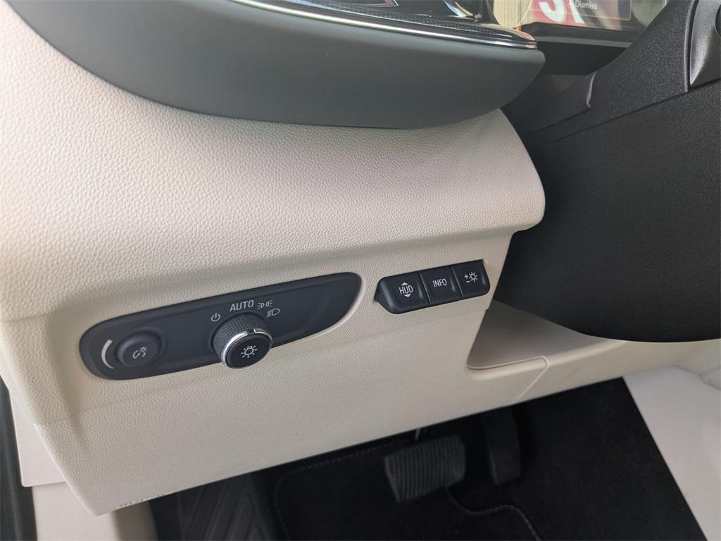 used 2022 Buick Envision car, priced at $25,300
