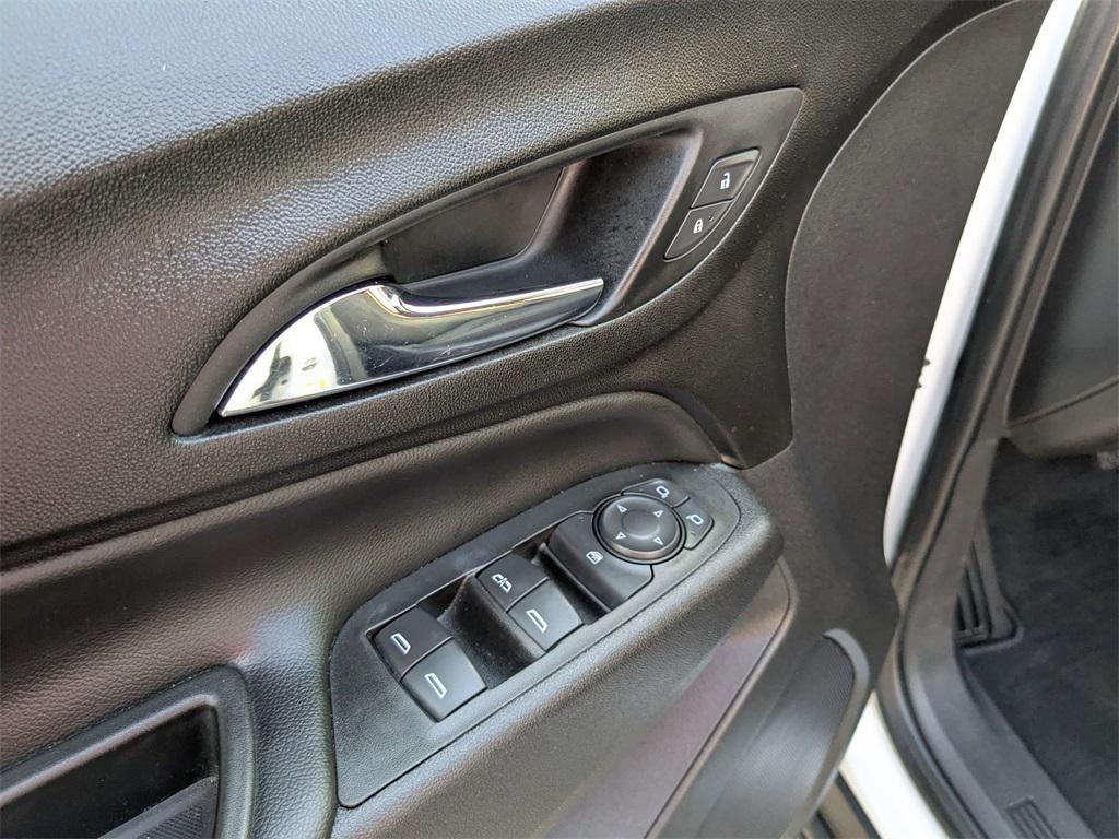 used 2020 Chevrolet Equinox car, priced at $18,998