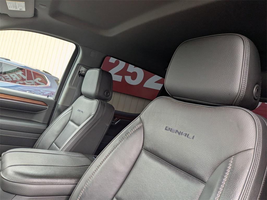 used 2023 GMC Sierra 1500 car, priced at $42,695