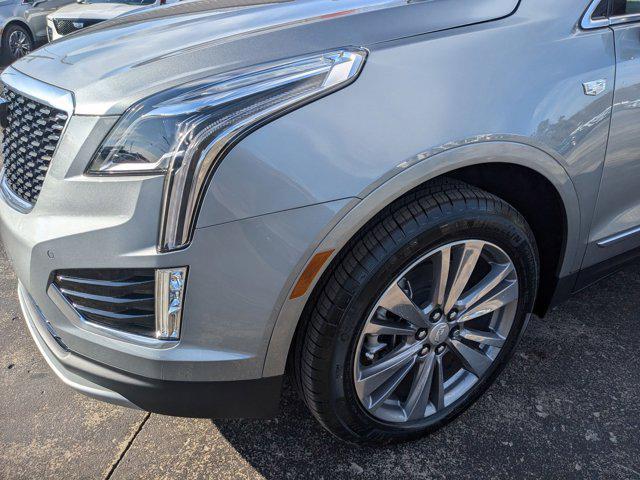 new 2025 Cadillac XT5 car, priced at $52,005