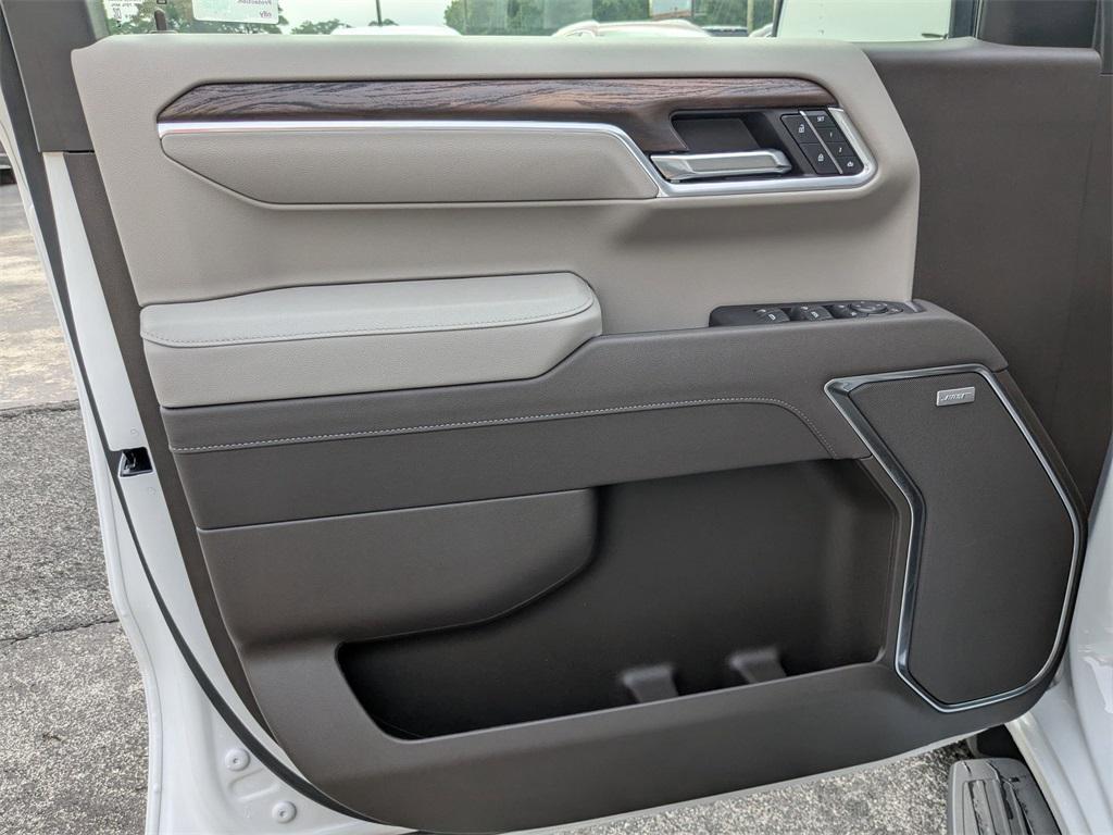 new 2025 GMC Sierra 1500 car, priced at $57,195