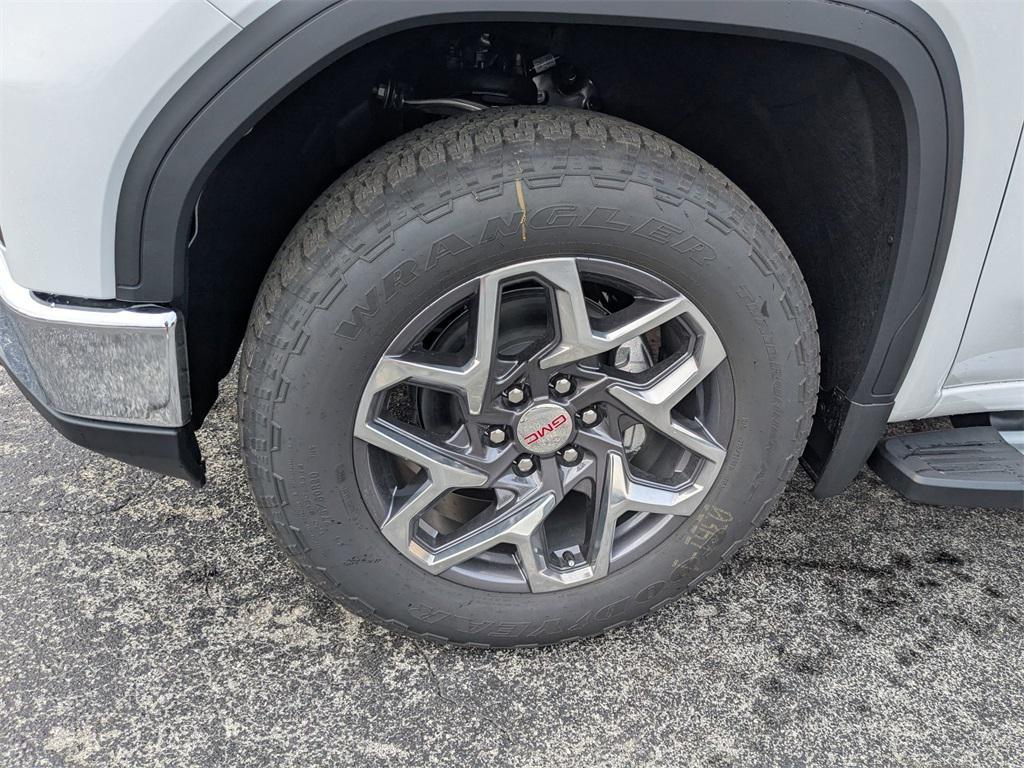 new 2025 GMC Sierra 1500 car, priced at $57,195