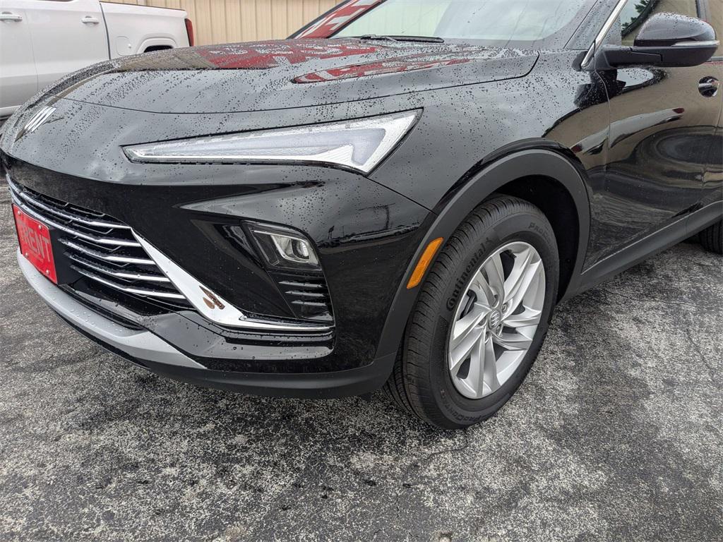 new 2025 Buick Envista car, priced at $26,725