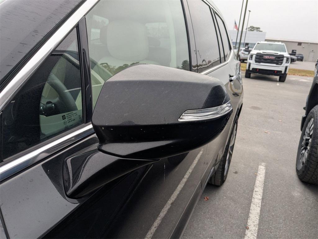 used 2025 Cadillac XT6 car, priced at $43,895