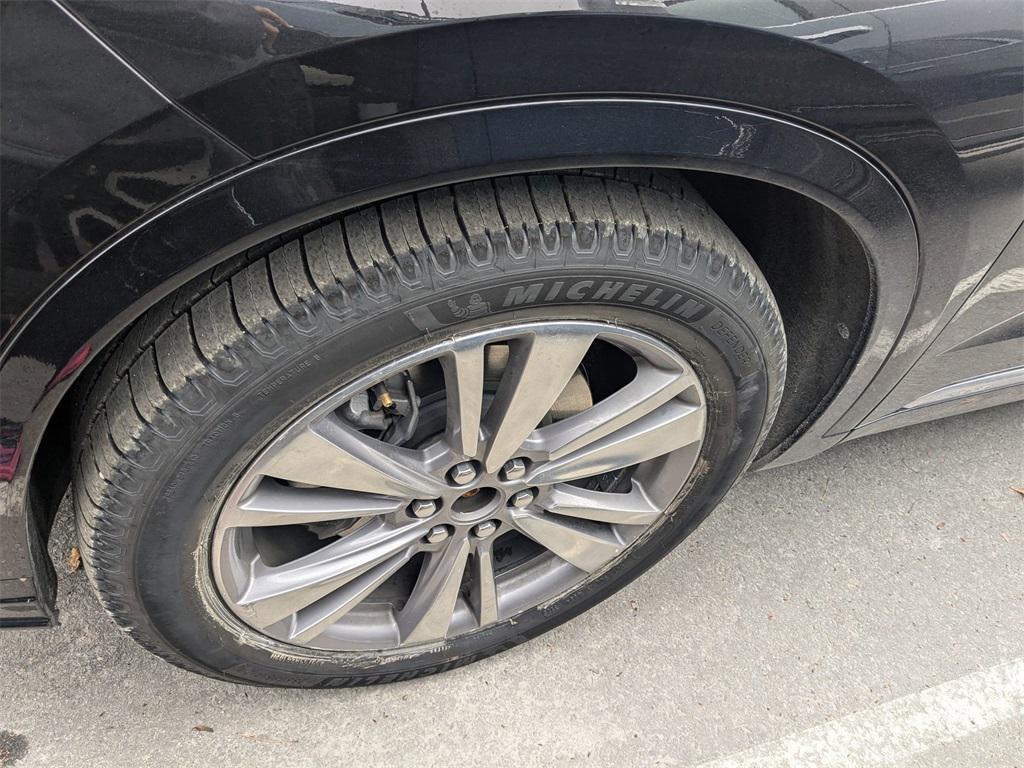 used 2025 Cadillac XT6 car, priced at $43,895