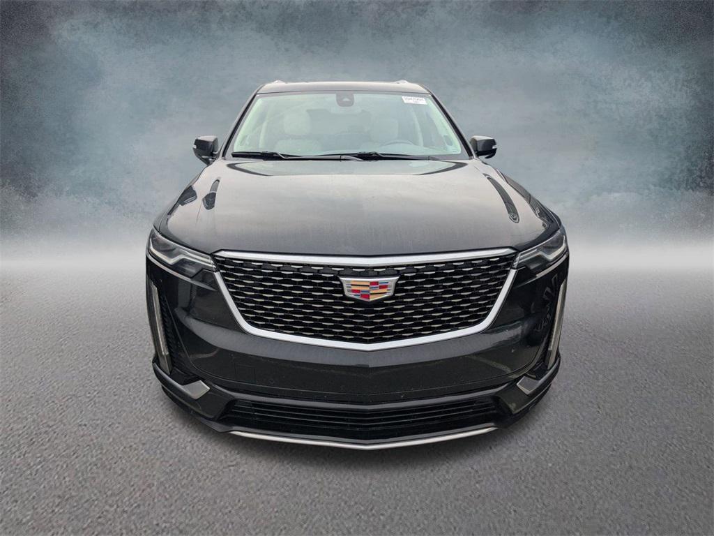 used 2025 Cadillac XT6 car, priced at $43,895