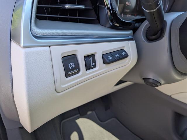 new 2025 Cadillac XT5 car, priced at $54,565
