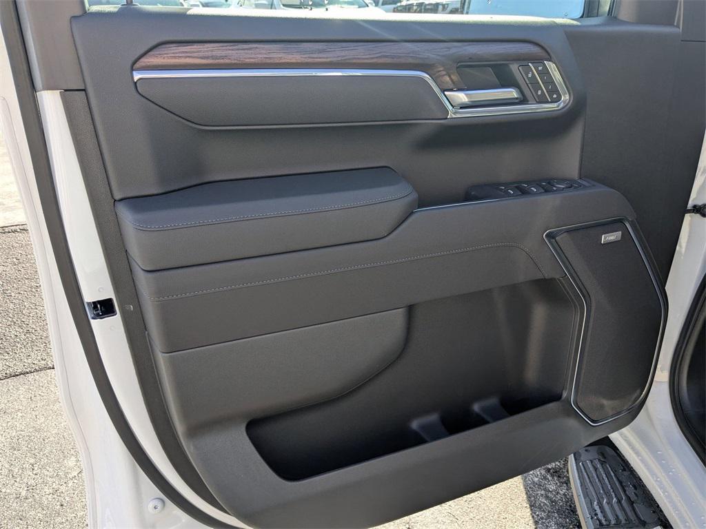 new 2025 GMC Sierra 1500 car, priced at $58,525