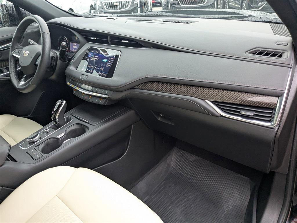used 2021 Cadillac XT4 car, priced at $30,795