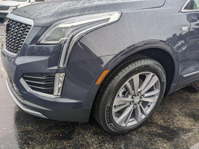 new 2025 Cadillac XT5 car, priced at $52,630