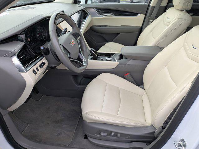 used 2024 Cadillac XT6 car, priced at $47,998