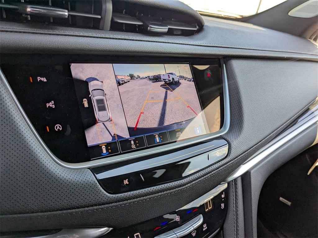 new 2025 Cadillac XT5 car, priced at $58,615