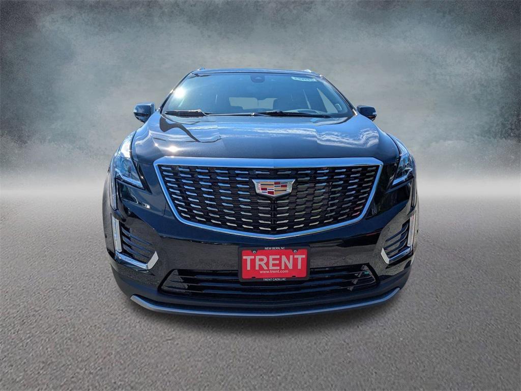 new 2025 Cadillac XT5 car, priced at $58,615
