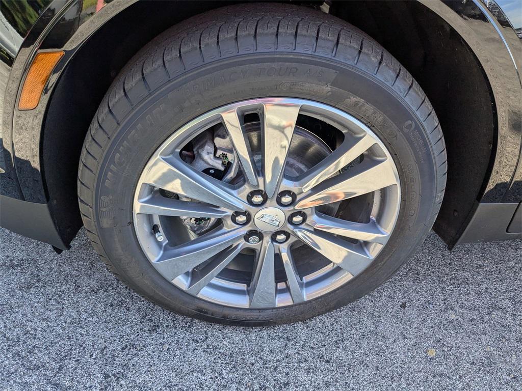 new 2025 Cadillac XT5 car, priced at $58,615