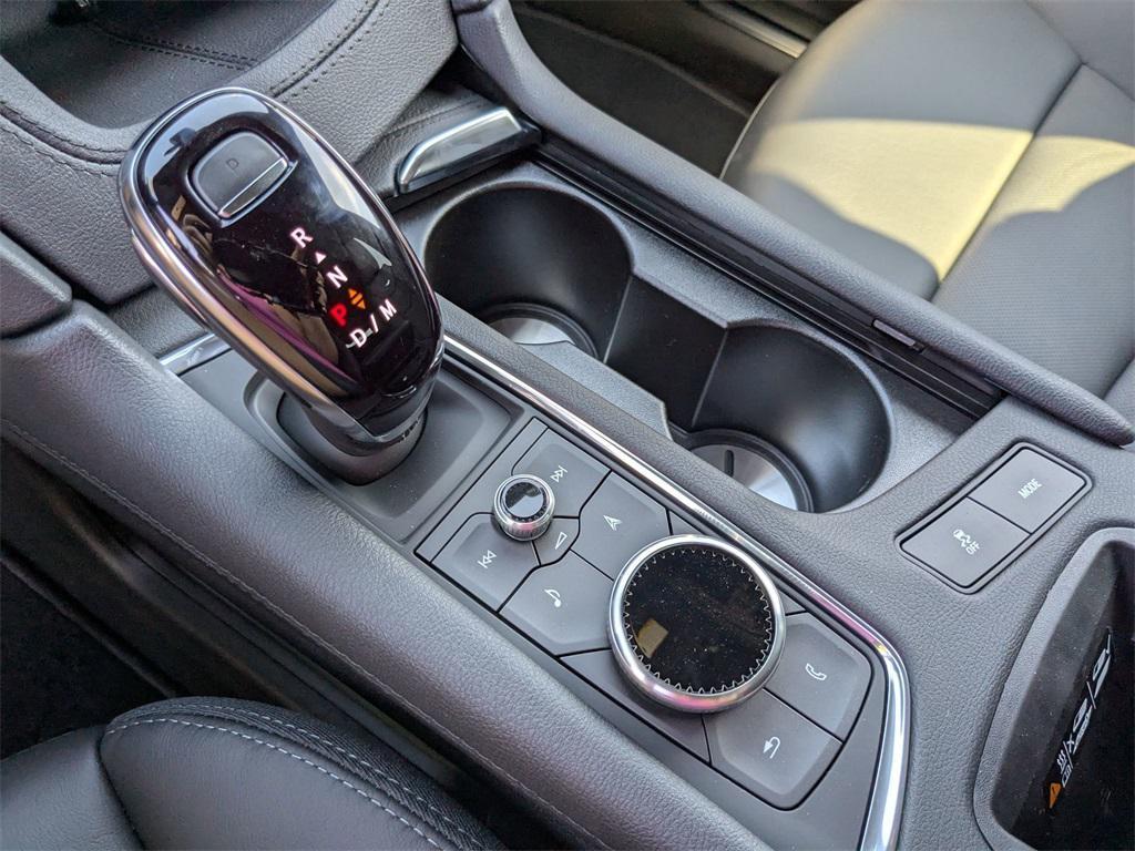 new 2025 Cadillac XT5 car, priced at $58,615