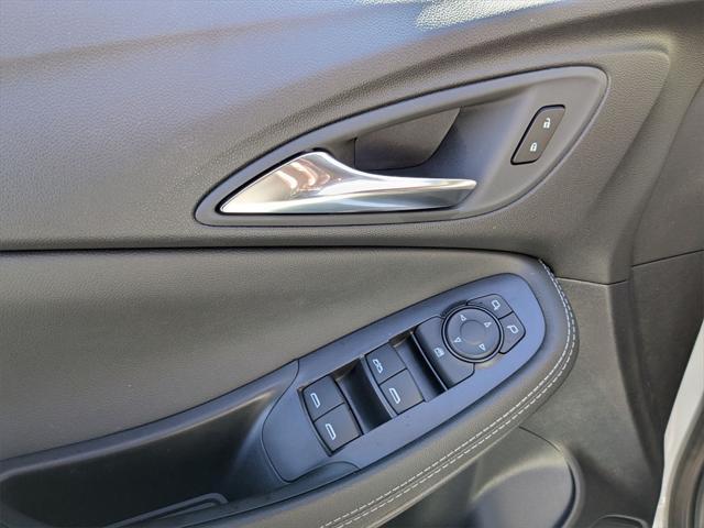 new 2025 Buick Encore GX car, priced at $26,033
