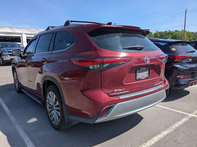 used 2021 Toyota Highlander car, priced at $34,395