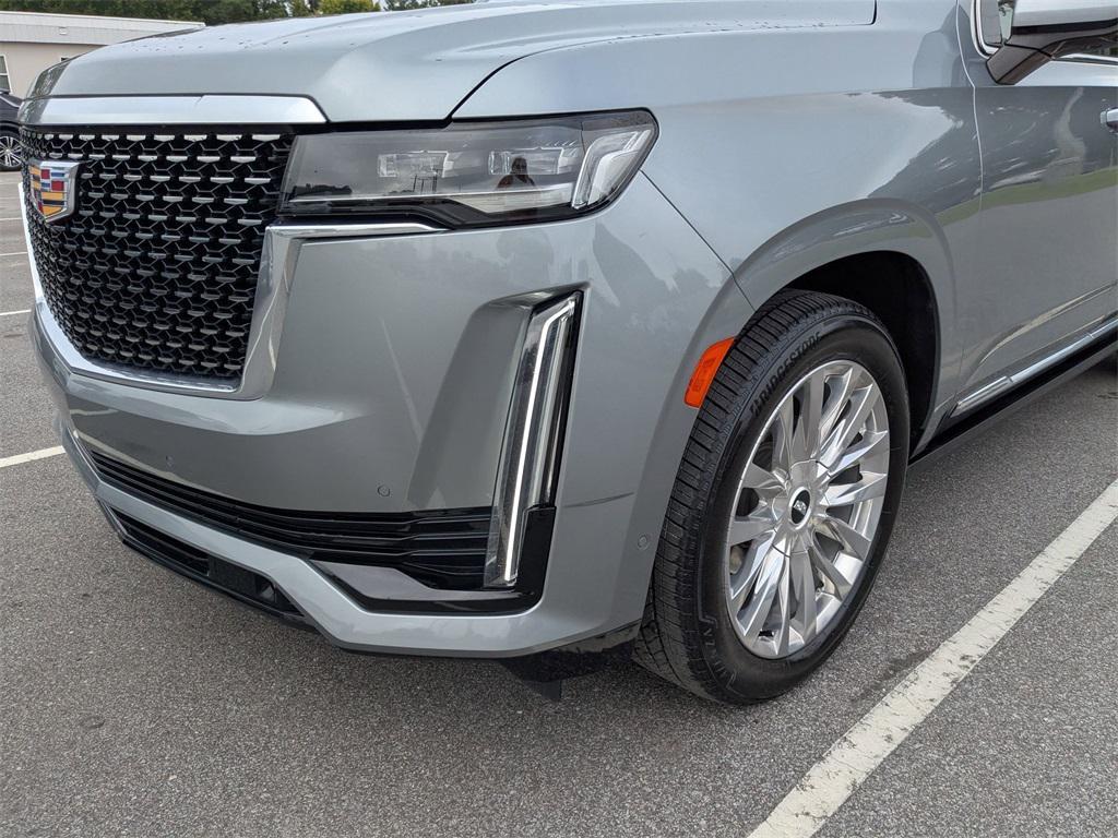 used 2023 Cadillac Escalade ESV car, priced at $62,880