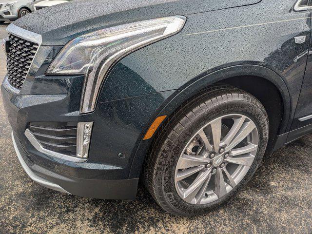 new 2025 Cadillac XT5 car, priced at $57,390