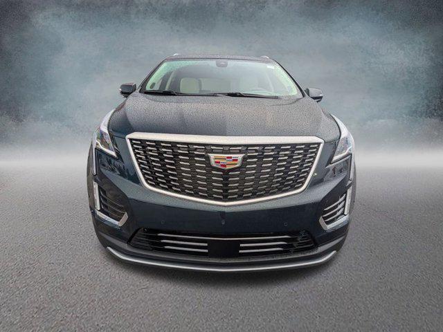 new 2025 Cadillac XT5 car, priced at $57,390