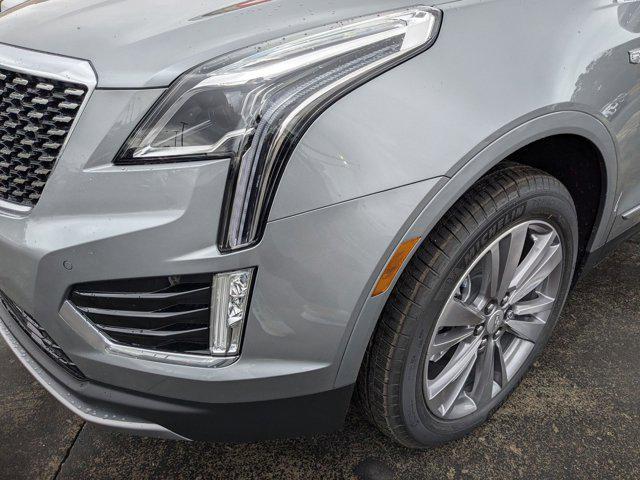 new 2025 Cadillac XT5 car, priced at $52,005