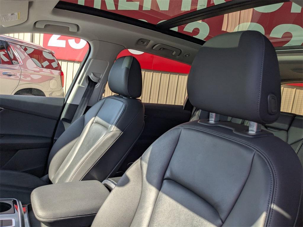 used 2022 Audi Q7 car, priced at $33,998