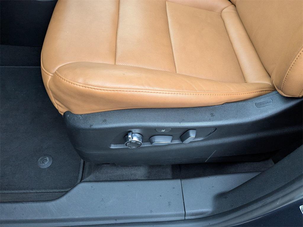 used 2020 Cadillac XT4 car, priced at $26,595