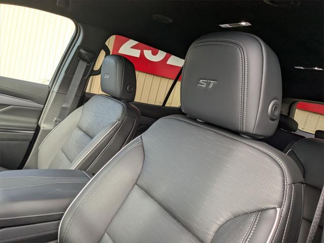 new 2025 Buick Enclave car, priced at $47,030