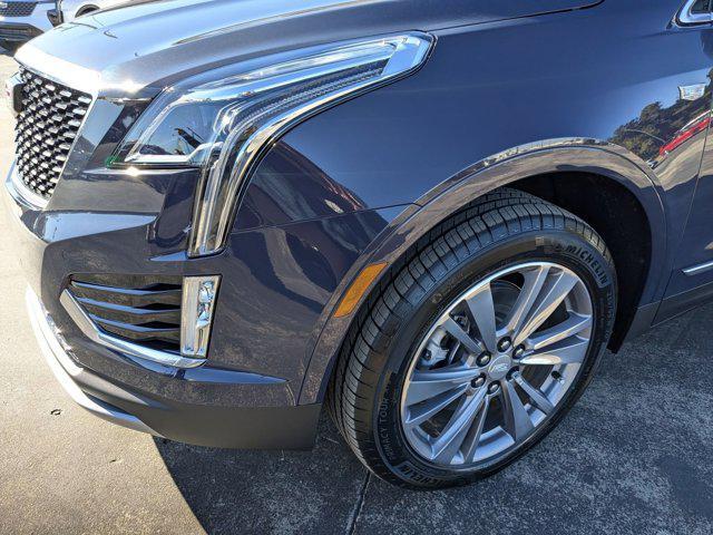 new 2025 Cadillac XT5 car, priced at $52,630