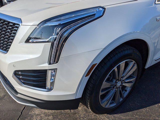 new 2025 Cadillac XT5 car, priced at $53,230