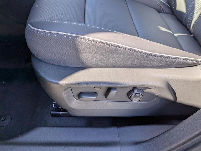 new 2025 Buick Envision car, priced at $45,095