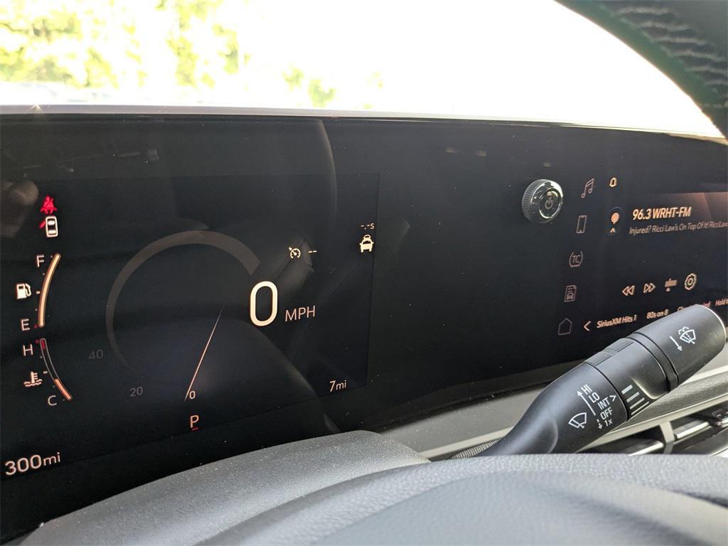 new 2025 Buick Envista car, priced at $26,725