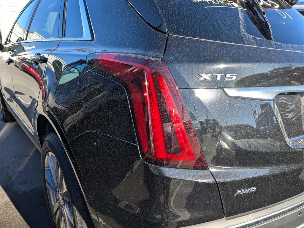 used 2025 Cadillac XT5 car, priced at $43,367