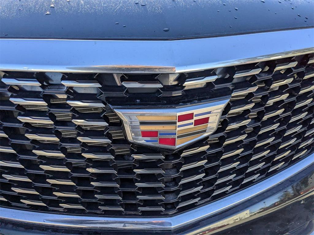 used 2025 Cadillac XT5 car, priced at $43,367