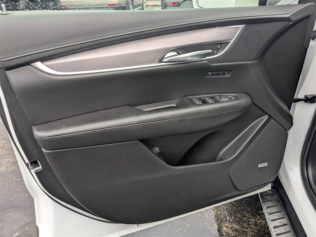 used 2019 Cadillac XT5 car, priced at $23,895