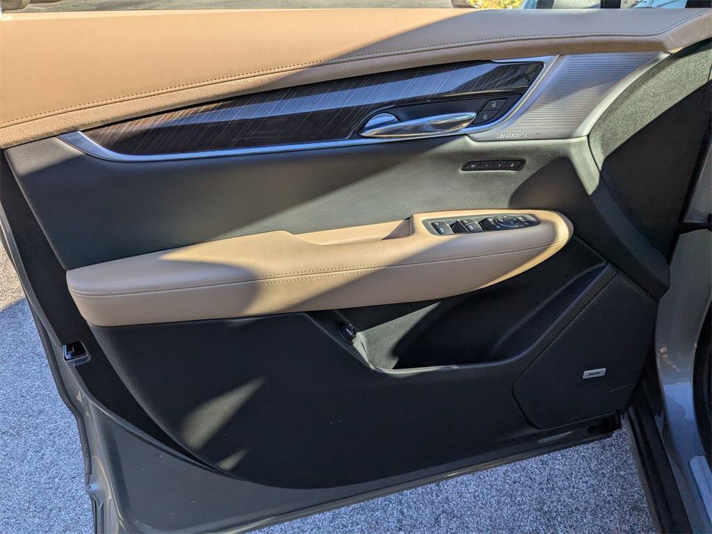 used 2024 Cadillac XT6 car, priced at $49,595