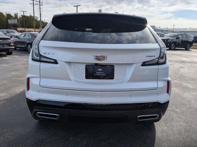 new 2025 Cadillac XT4 car, priced at $50,515