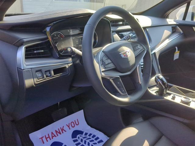 new 2025 Cadillac XT5 car, priced at $45,930