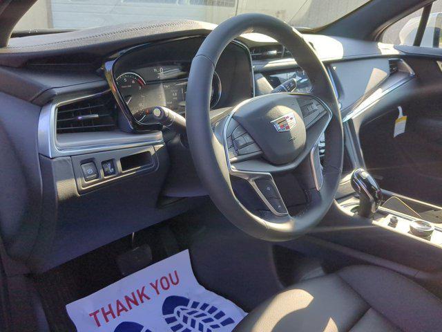 new 2025 Cadillac XT5 car, priced at $46,930
