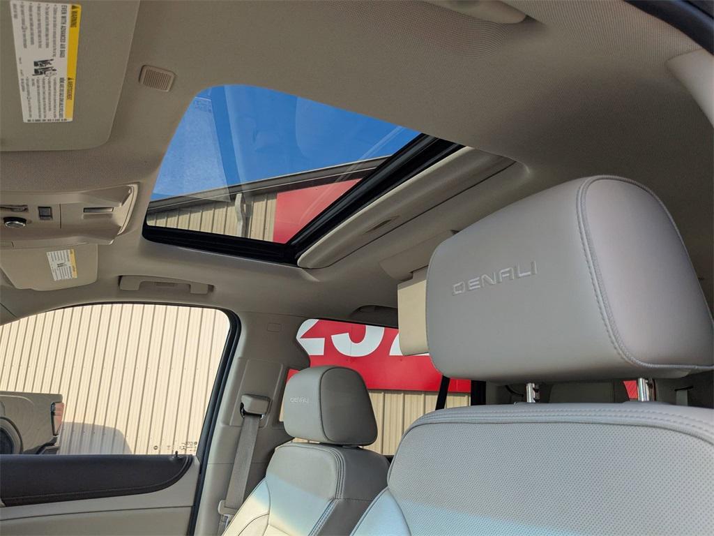 used 2019 GMC Yukon car, priced at $40,195