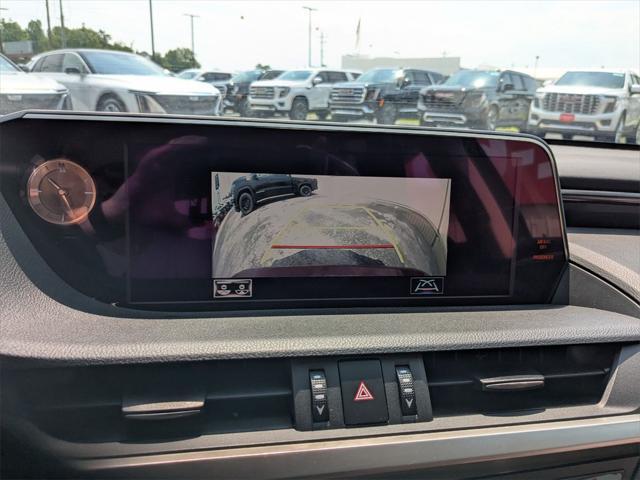 used 2019 Lexus ES 350 car, priced at $29,300