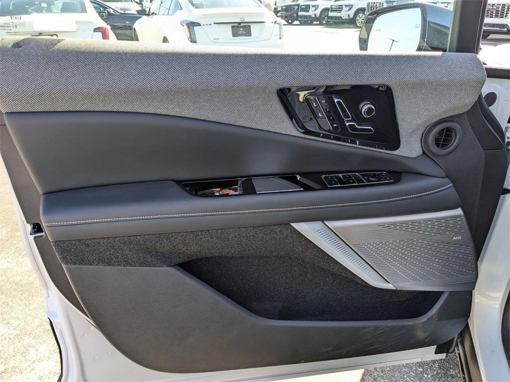 new 2025 Cadillac OPTIQ car, priced at $62,535