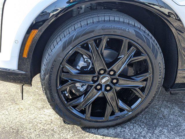 new 2025 Cadillac OPTIQ car, priced at $62,535