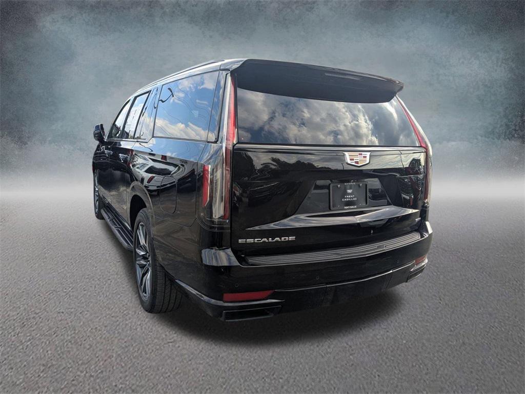 used 2022 Cadillac Escalade ESV car, priced at $58,398