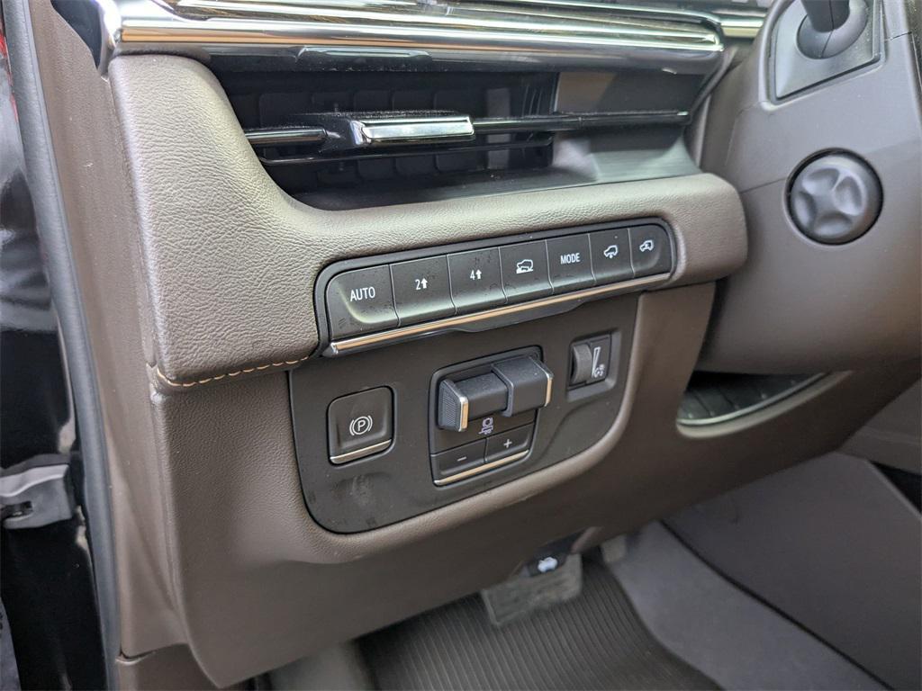 used 2022 Cadillac Escalade ESV car, priced at $58,398