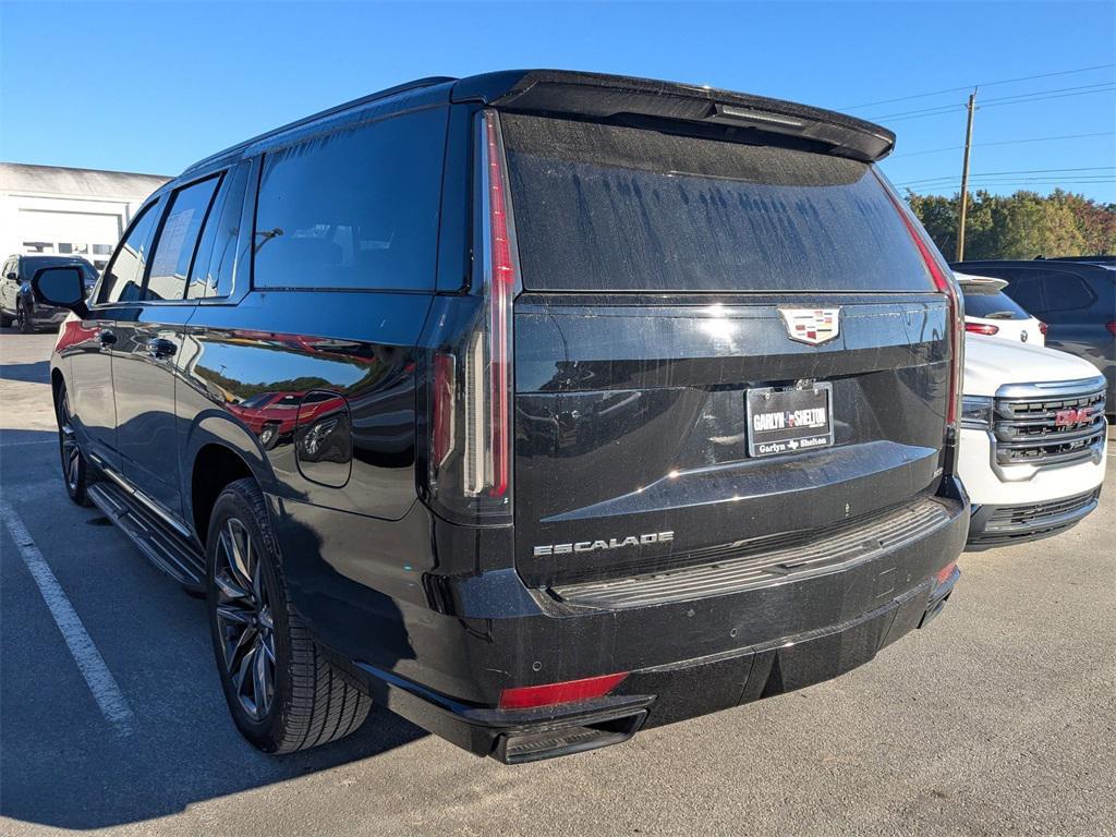 used 2022 Cadillac Escalade ESV car, priced at $65,998